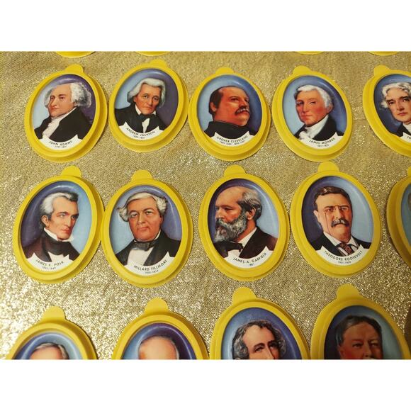 33 Vintage Nabisco Cereal Premiums 3D Plastic Presidential Portraits 1950s w/Box - Picture 11 of 16